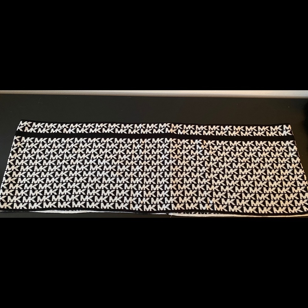 Michael Kors Infinity Scarf